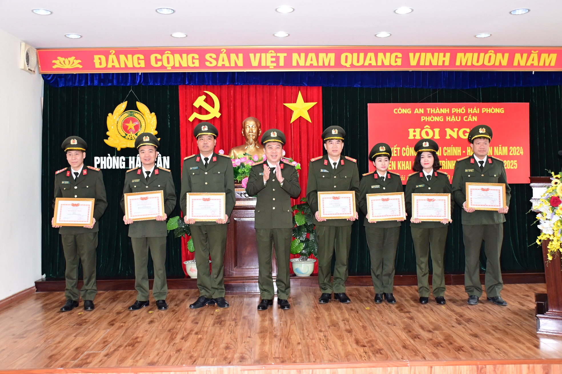 Phòng Hậu cần - CATP: Phát động 6 nội dung phong trào thi đua 